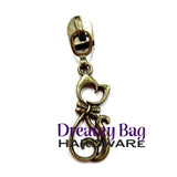 #5 Zipper pull Cat