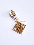 #5 Zipper Pull Square