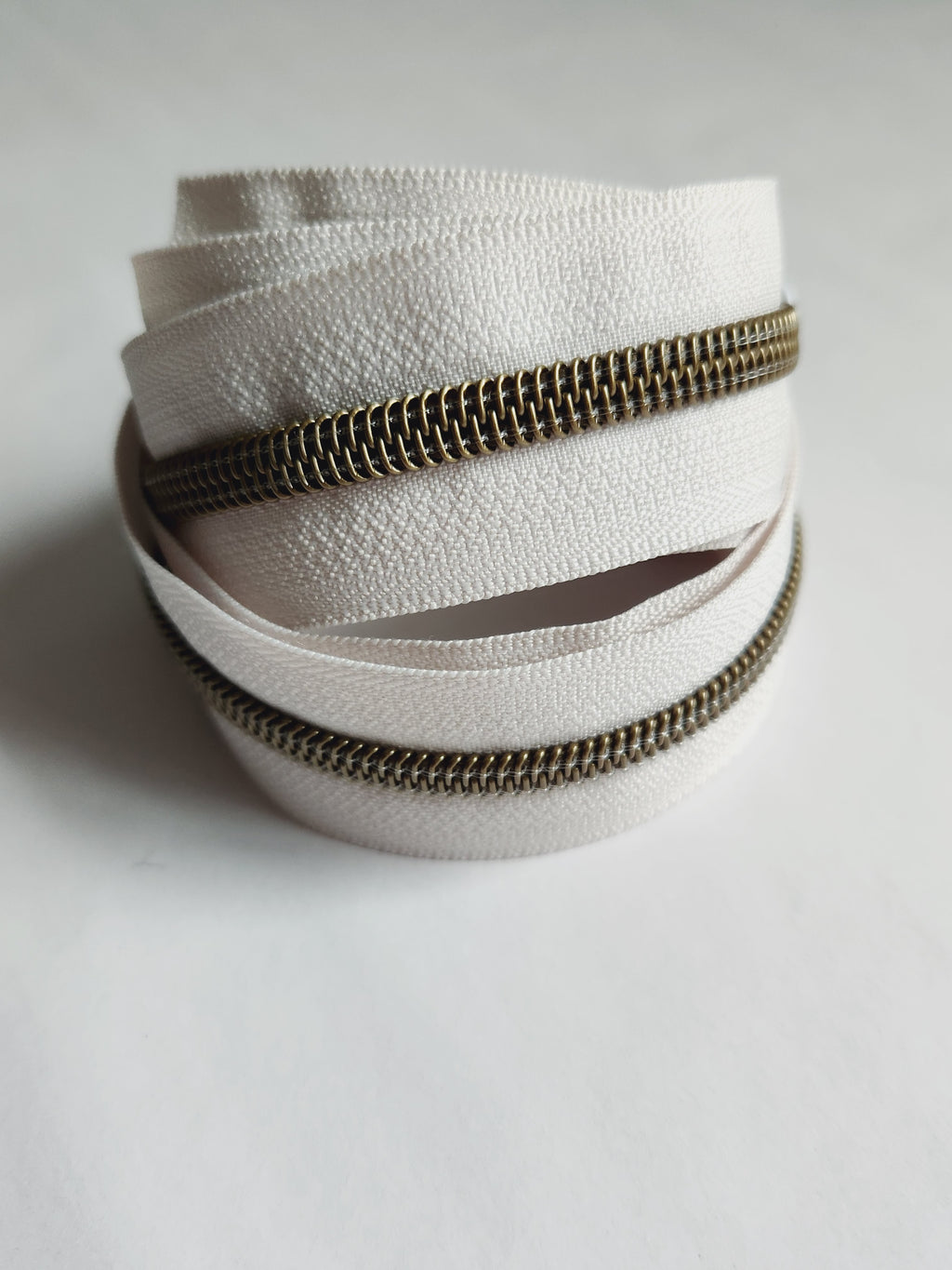 #5 Zipper Tape Vanilla with Nylon Teeth