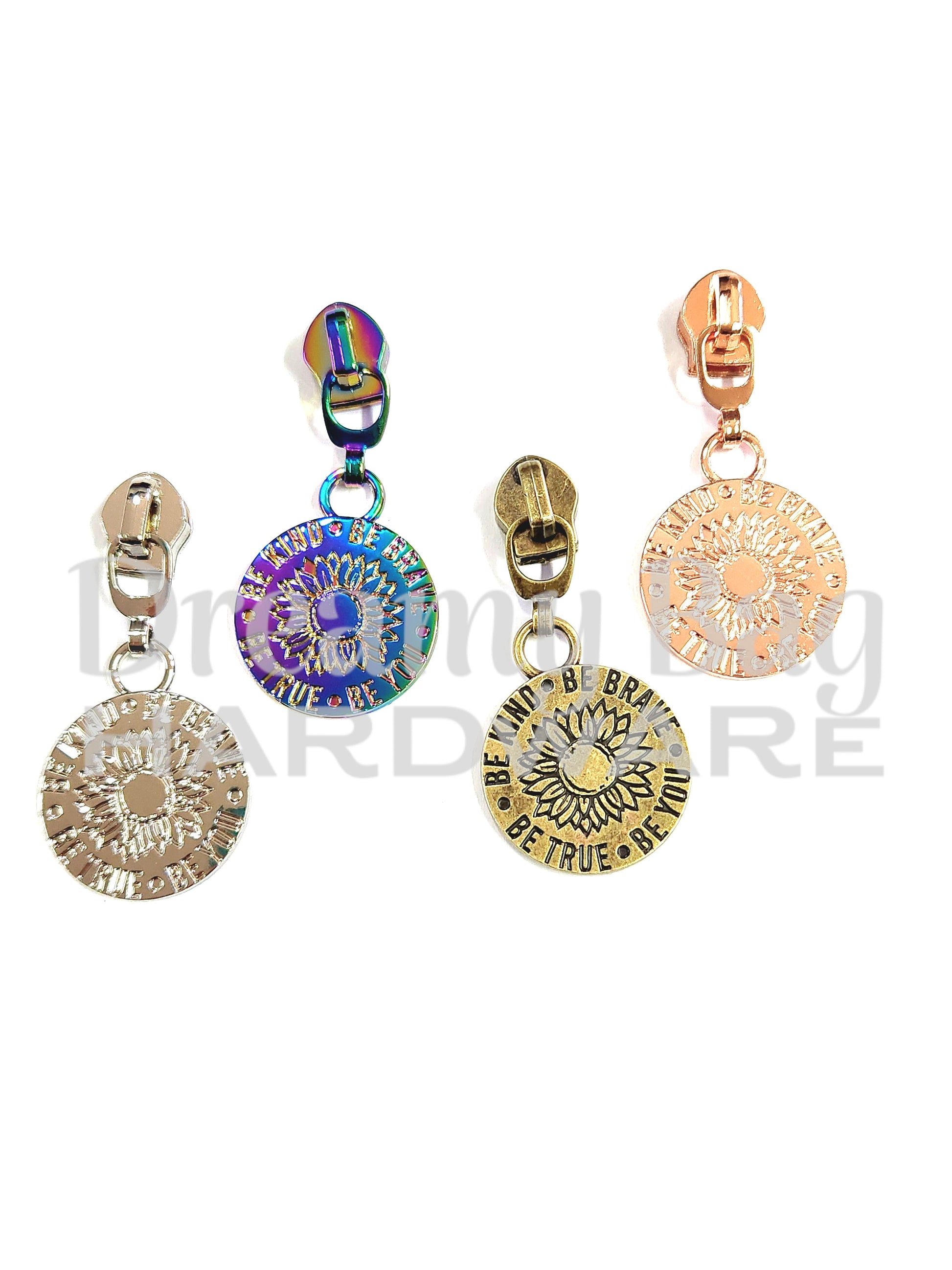 #5 Zipper Pull Be Brave, Be Kind