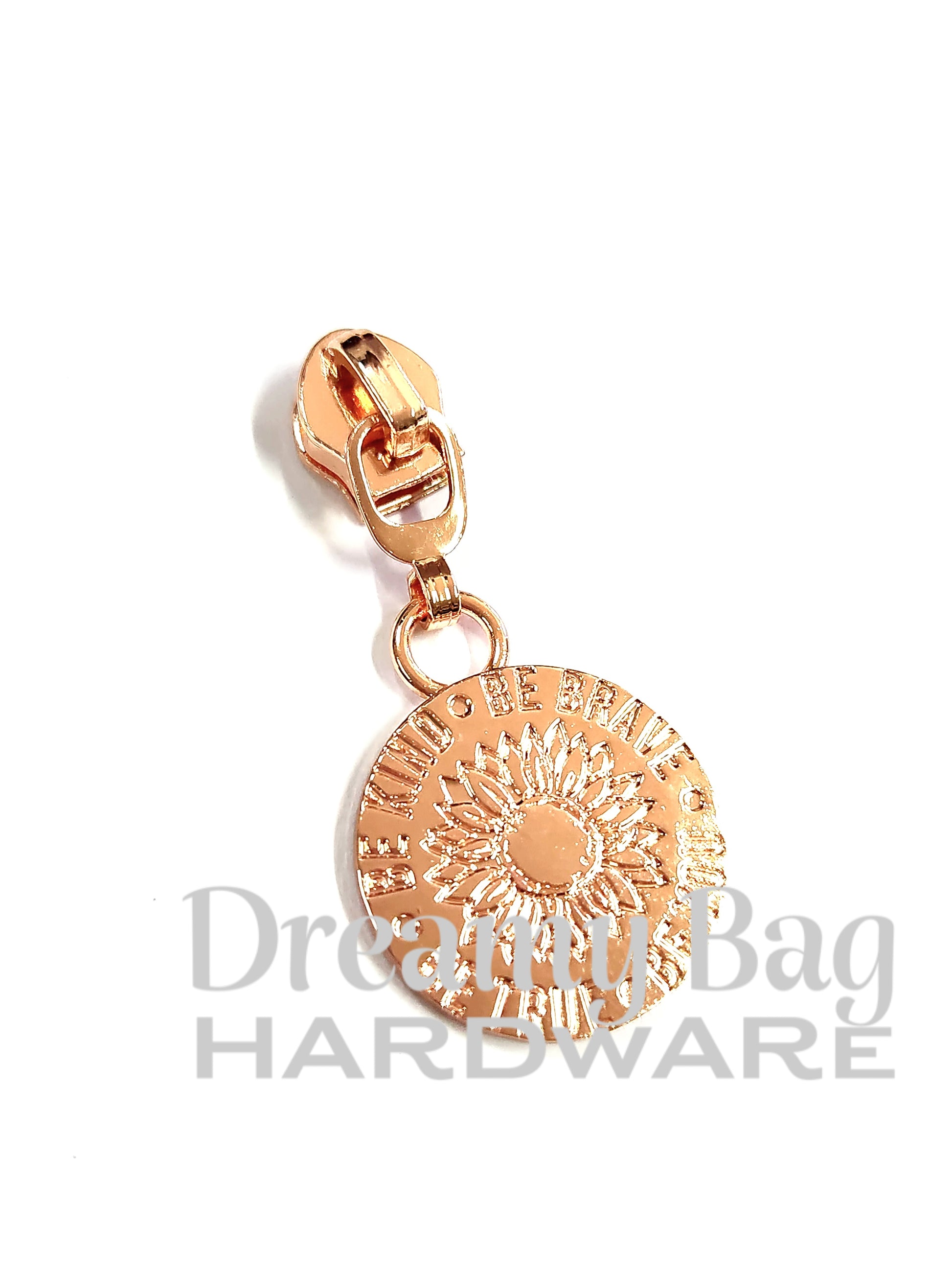 #5 Zipper Pull Be Brave, Be Kind