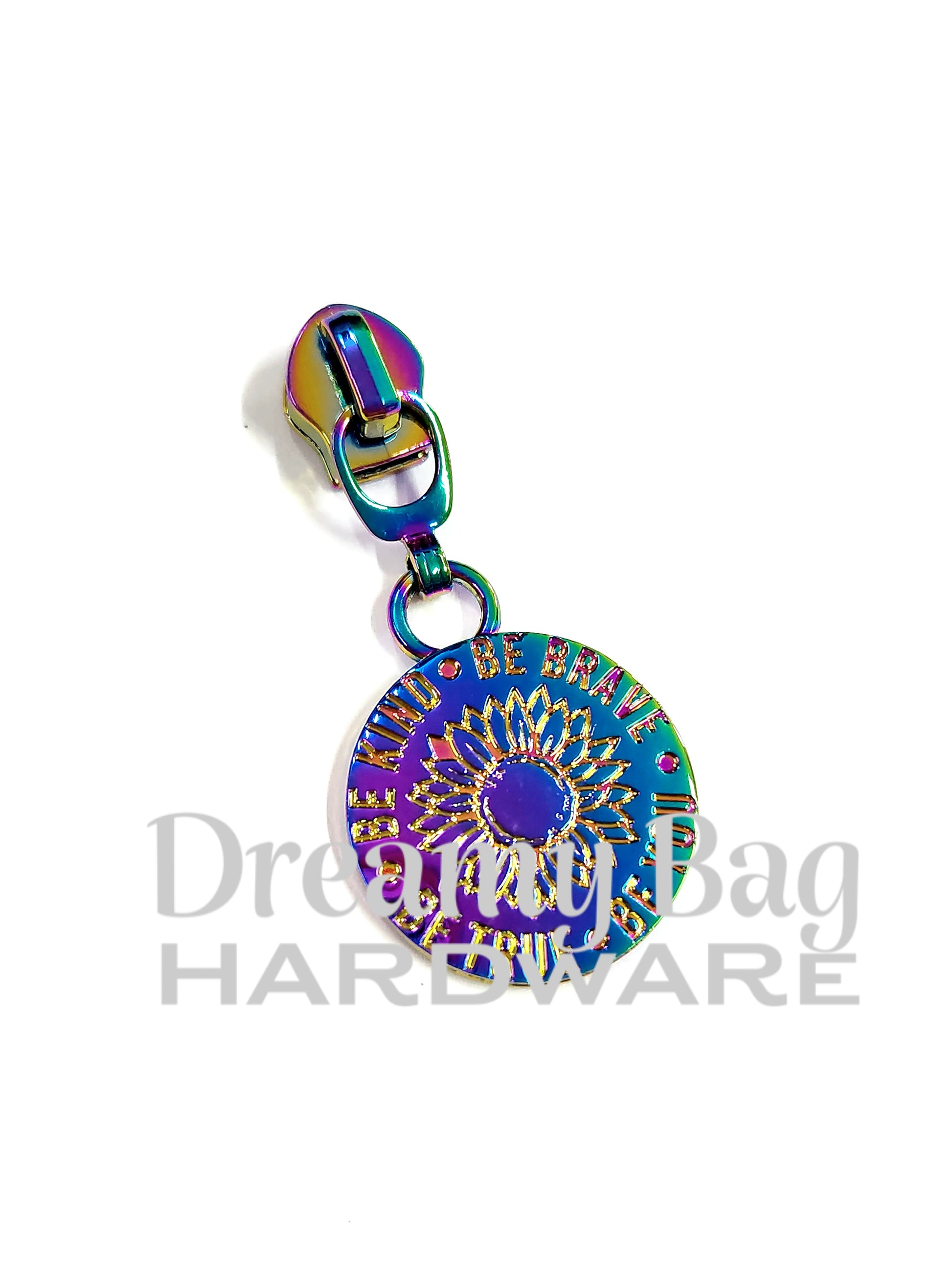 #5 Zipper Pull Be Brave, Be Kind