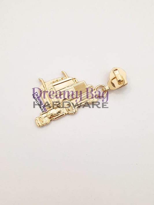 #5 Zipper Pull Truck