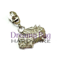 #5 Zipper Pull Combi Van