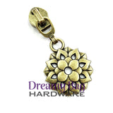 #5 Zipper Pull Geo Flower