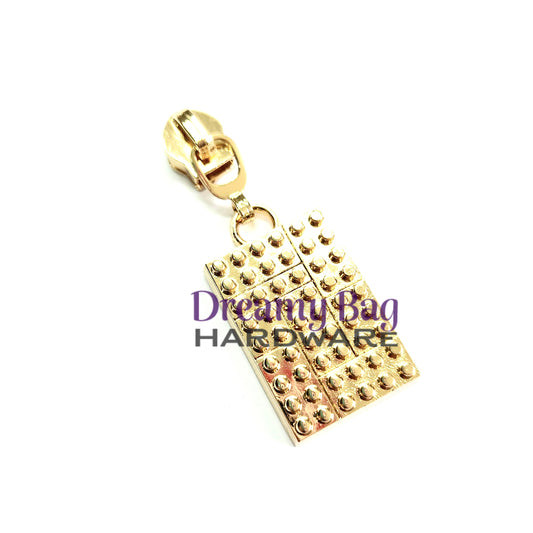 #5 Zipper Pull Building Block