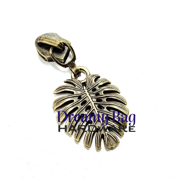#5 Zipper Pull Monstera Leaf