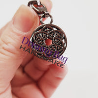 #5 Zipper Pull Celtic Floral