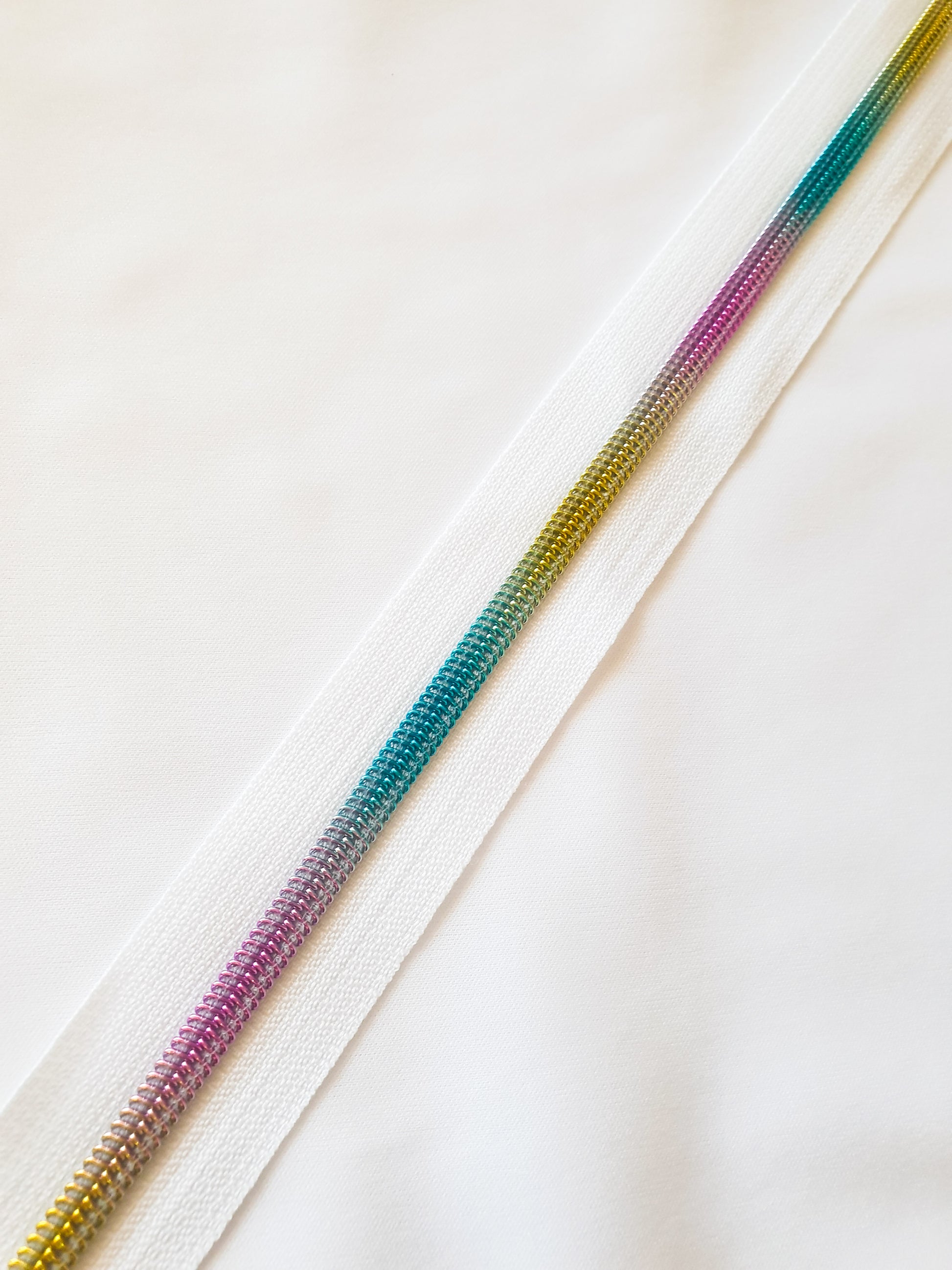#3 and #5 Zipper Tape White with coloured nylon teeth