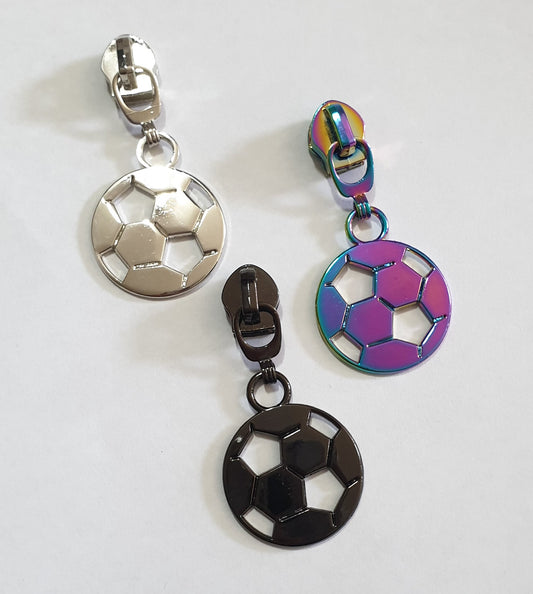 #5 Zipper Pull Soccer