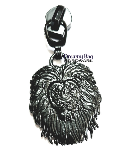 #5 Zipper Pull Lion