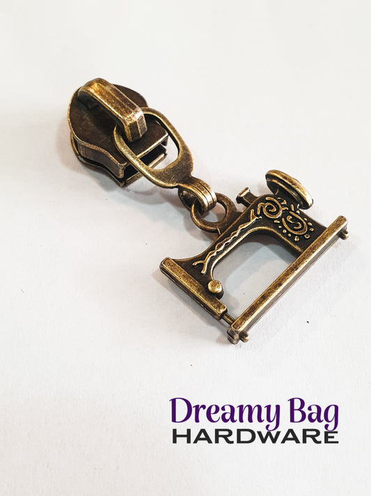 #5 Zipper Pull Sewing Machine