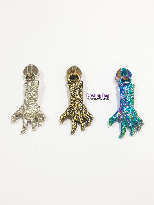 #5 Zipper Pull Hand